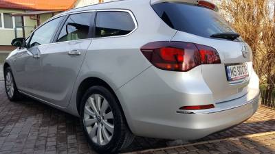 Opel Astra Tourer-1-IMG-nav