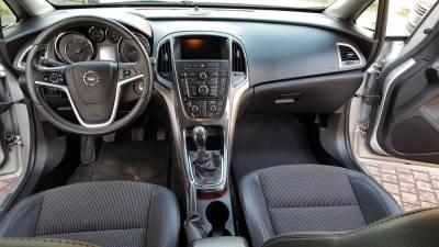 Opel Astra Tourer-2-IMG-nav