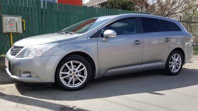 Toyota Avensis-2-IMG-nav